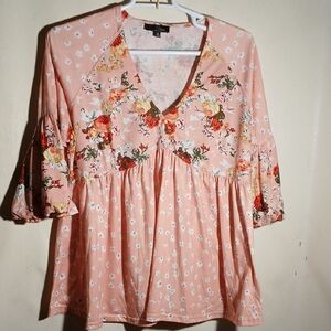 Suzanne Betro Womens Blouse Pink Size 3X Bell Sleeve with Ruffled Details Floral